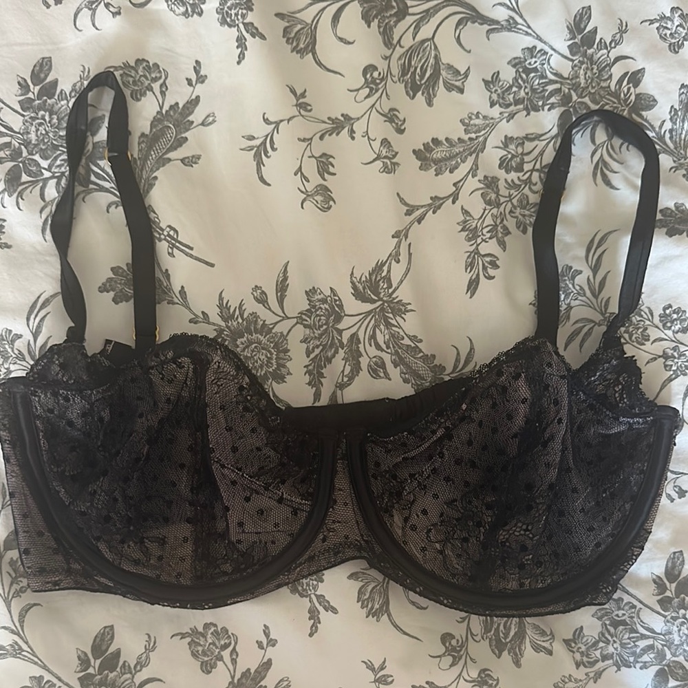 Victoria's Secret Black Lace Underwire Bra